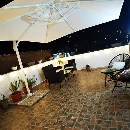 Apartment Appartamento Central *